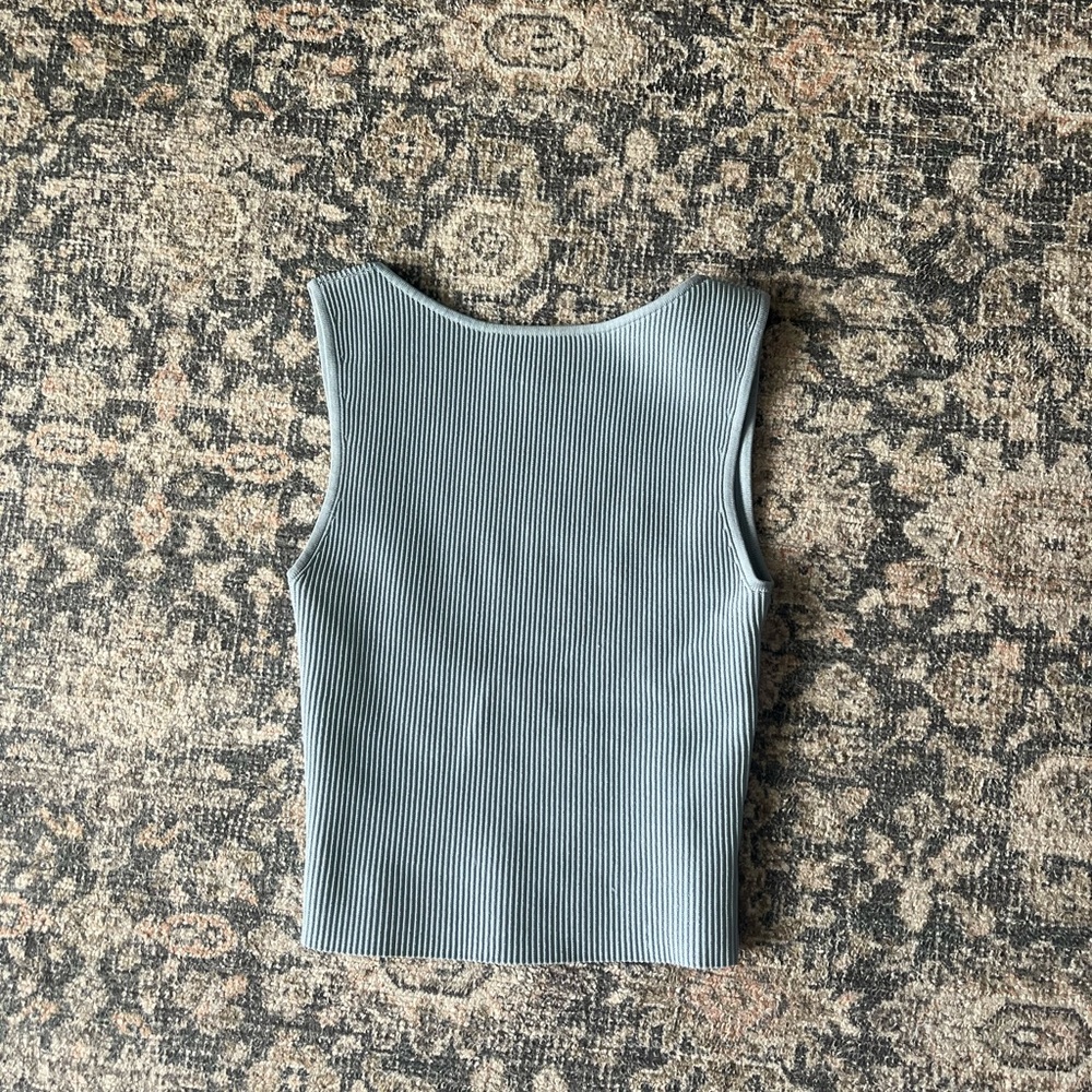 Sculpt Knit Leading Top - Aritzia